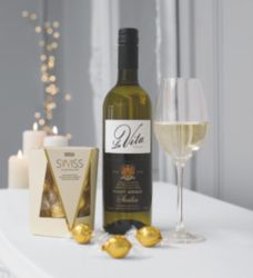 M&amp;S - Wine &amp; Truffles Gift Set
