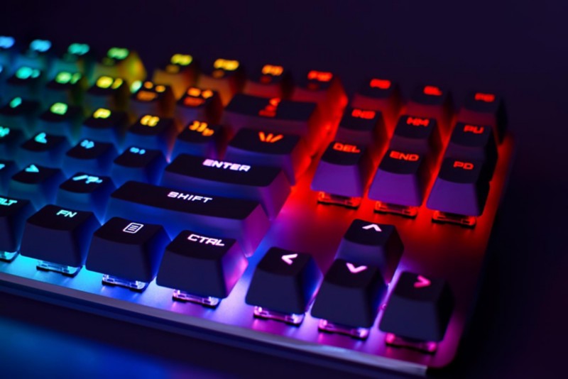 Gaming-Tastatur mit RGB-Beleuchtung