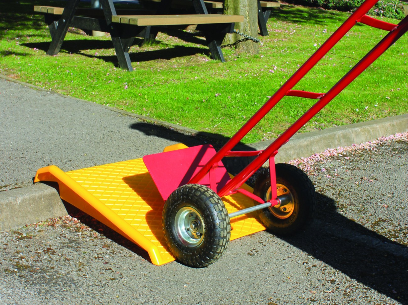Slingsby Kerb Ramp Yellow 12 X 69 X 12 Cm 389338