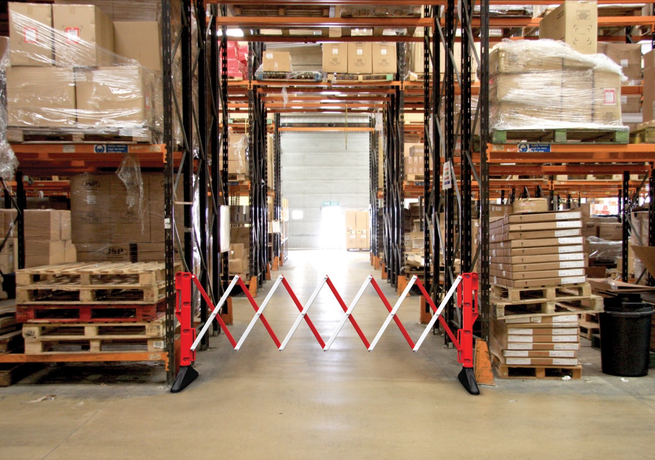 Slingsby Barrier 60 X 55 X 100 Cm Red, White