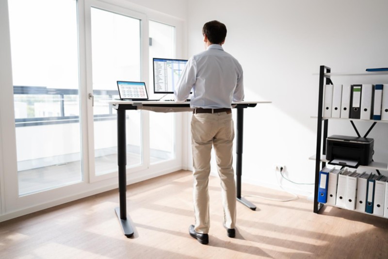 Ergonomisches Arbeiten am Steh-Schreibtisch